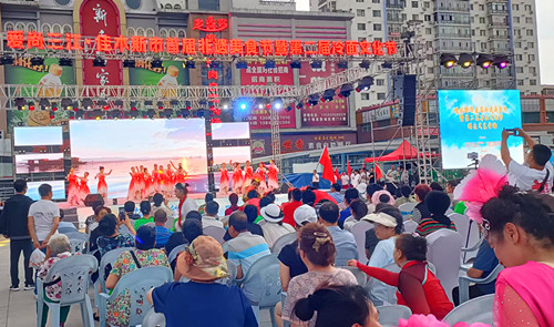歌伴舞“为祖国干杯”.jpg