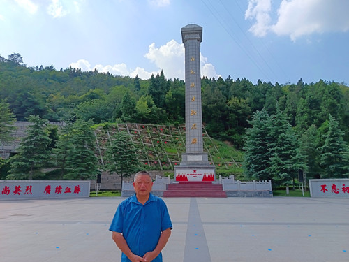 2025年7月15日四川省广元市利州区雪峰街道办事处漫天岭路1号广元市烈士陵园_副本.jpg