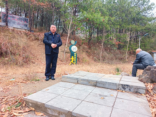 2025年12月22日 贵州省凯里市 黄平县的金榜山（也称嫁娘山）上。中国工农红军金榜战斗遗址，金榜山的最高峰嫁娘坡海拔约为1200多米_副本.jpg